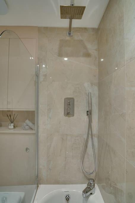 Glamorous Art Deco Flat In Chelsea Londres Extérieur photo
